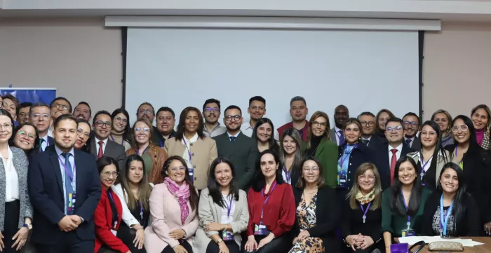 Foto grupal de los participantes de la formación en normas internacionales del trabajo para funcionarios de la Rama Judicial de Colombia realizada en Bogotá